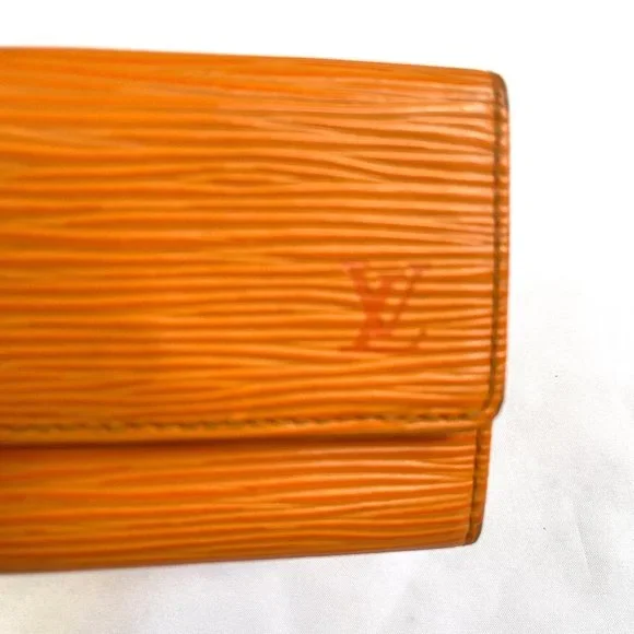 Auc Louis Vuitton VINTAGE Yellow Epi Leather 4Key Holder Case CA0044 - Picture 7 of 14